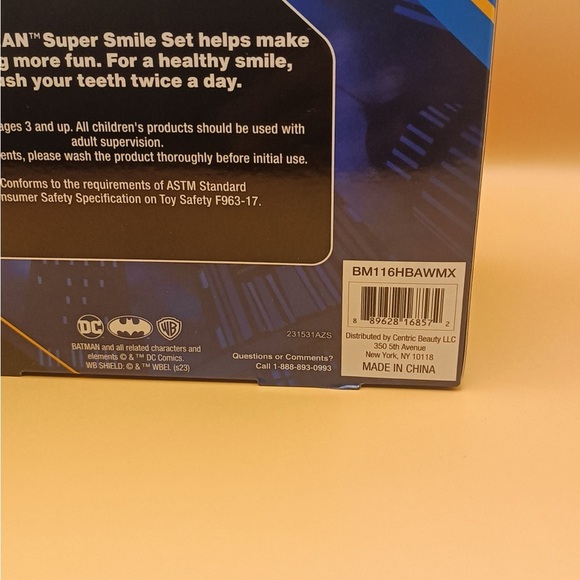 DC Batman 3 piece Smile Set - Picture 7 of 9
